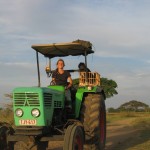 0 NOLOGO - Kenya - On the tractor
